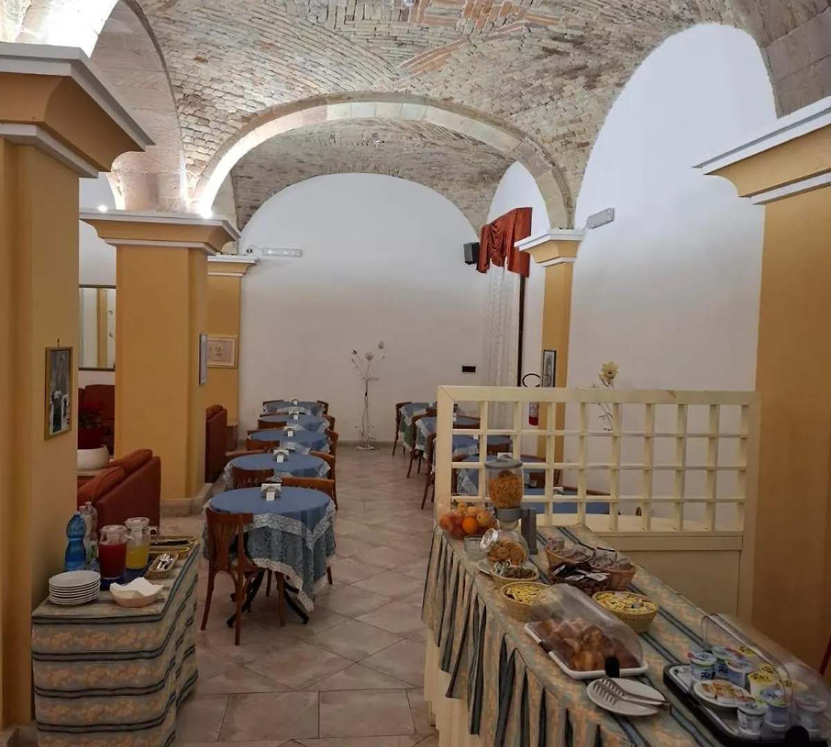 Hotel 4 Mori